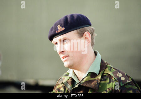 39th Regiment Royal Artillery, part of 1st Artillery Brigade, aka The Welsh Gunners,  showcase their Multiple Launch Rocket System at Albemarle Barracks, Northumberland, 9th November 1995. Pictured, Commanding Officer Lt Col Nick Clissitt. Stock Photo