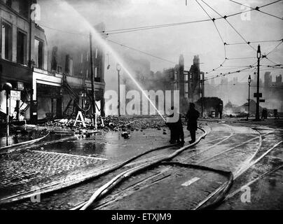 Bomb damage in Liverpool during the Second World War.  A section of St Georges Crescent damaged by fire during the May Raids in Liverpool. May 1941. Stock Photo
