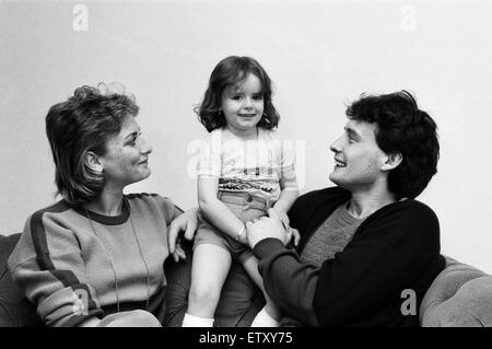 Snooker player Jimmy White pictured with his wife Maureen and daughter Lauren at home. 19th May 1984. Stock Photo