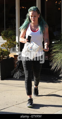 Hilary Duff still sporting her turquoise dyed hair grabs a coffee after a visit to Belle Visage salon Skin Beauty Science  Featuring: Hilary Duff Where: Los Angeles, California, United States When: 26 Mar 2015 C Stock Photo