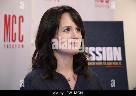 Photocall for the new play 'Permission' at MCC Theater  Featuring: Elizabeth Reaser Where: New York City, New York, United States When: 03 Apr 2015 C Stock Photo