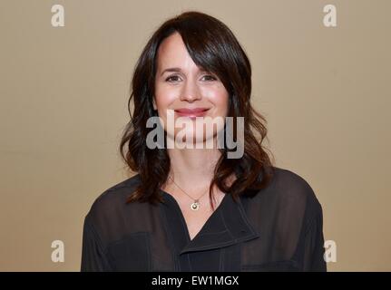 Photocall for the new play 'Permission' at MCC Theater  Featuring: Elizabeth Reaser Where: New York City, New York, United States When: 03 Apr 2015 C Stock Photo