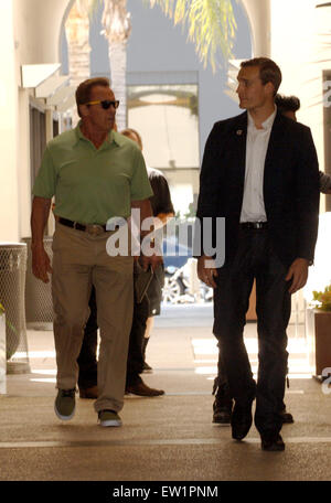 Arnold Schwarzenegger spotted out and about in Beverly Hills  Featuring: Arnold Schwarzenegger Where: Los Angeles, California, United States When: 04 Apr 2015 C Stock Photo