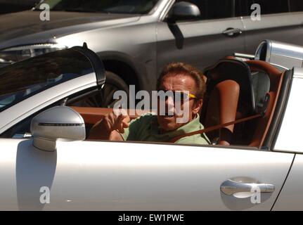 Arnold Schwarzenegger spotted out and about in Beverly Hills  Featuring: Arnold Schwarzenegger Where: Los Angeles, California, United States When: 04 Apr 2015 C Stock Photo