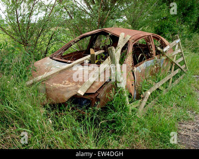 Rusty abandoned car on the Somerset Levels, UK Stock Photo