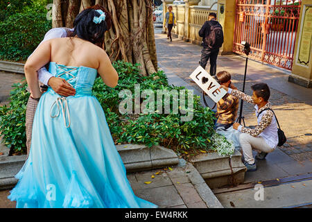 China, Guangdong province, Guangzhou or Canton, wedding picture on Shamian island Stock Photo