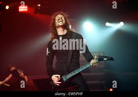 Metallica in concert at the NEC Arena, Birmingham. James Hetfield, lead singer and guitarist with the band. 4th November 1992. Stock Photo