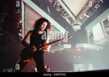 Metallica in concert at the NEC Arena, Birmingham. Kirk Hammett, guitarist with the band. 4th November 1992. Stock Photo