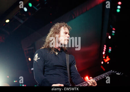 Metallica in concert at the NEC Arena, Birmingham. James Hetfield, lead singer and guitarist with the band. 4th November 1992. Stock Photo