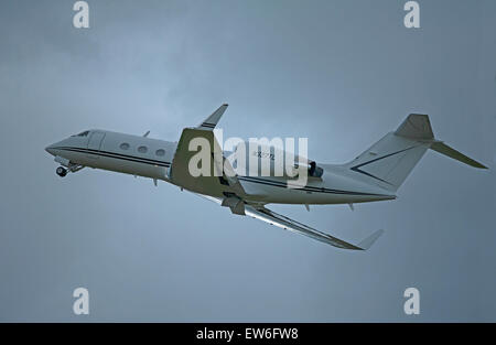 Gulfstream Aerospace G-IV Gulfstream IV-SP (N327TL) leaving Inverness airport, Scotland.  SCO 9896. Stock Photo