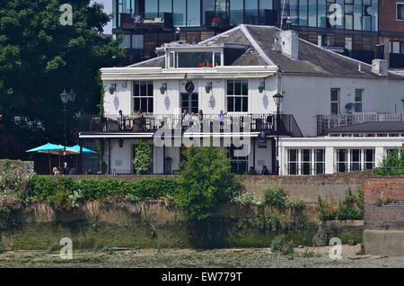 The Old Ship pub, Upper Mall, Hammersmith, London, England, UK Stock Photo