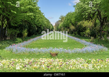 The Cismigiu Gardens (Parcul Cismigiu) is one of the largest and most beautiful public parks in downtown Bucharest built in 1847 Stock Photo