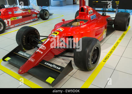 Ferrari 641/2 T.G.P.ポルトガル 1990 Ferrari F1-90 (641/2) – Amalgam Collection