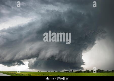 Supercell storm moves near Alvo Nebraska June 13, 2004. Stock Photo