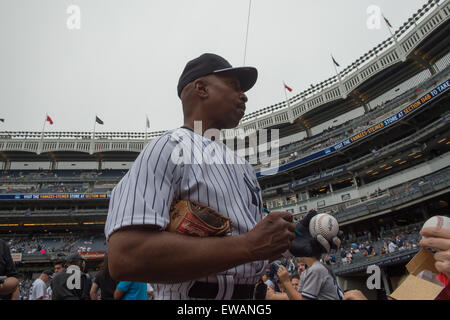 Bronx, NY, USA. 20th June, 2015. WILLIE RANDOLPH on hand for the 2015 Old-Timers' Day, Yankee Stadium, Saturday June 20, 2015. Credit:  Bryan Smith/ZUMA Wire/Alamy Live News Stock Photo