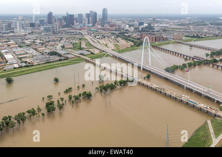 Texas Trinity River flooding in front of downtown Dallas June 20, 2015. Stock Photo