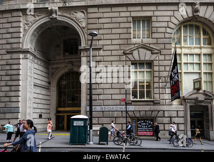 New York Film Academy, building exterior with hanging banner, New York ...