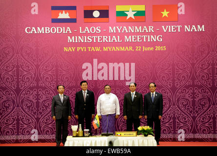 Nay Pyi Taw, Myanmar. 22nd June, 2015. Cambodia's Foreign Secretary of State Long Visalo, Lao Deputy Prime Minister and Minister of Foreign Affairs Thongloun Sisoulith, Myanmar Foreign Minister U Wunna Maung Lwin, Vietnamese Deputy Minister of Foreign Affairs Bui Thanh Son and Secretary-General of the Association of Southeast Asian Nations (ASEAN) Le Luong Minh (L to R) pose for a group photo during the Cambodia, Laos, Myanmar and Vietnam (CLMV) Ministerial Meeting at Myanmar International Convention Center (MICC) in Nay Pyi Taw, Myanmar, June 22, 2015. © U Aung/Xinhua/Alamy Live News Stock Photo