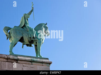 Equestrian Statue of King Saint Louis IX on The Basilica of the Sacred Heart of Paris, La Basilique du Sacré Cœur de Montmartre Stock Photo