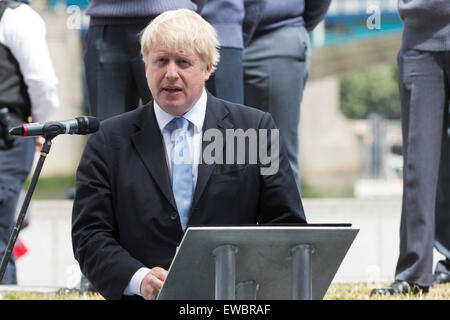 London, UK. 22 June 2015. Boris Johnson, the Mayor of London, and London Assembly members joined British Armed Forces personnel for a flag raising ceremony at City Hall to honour the bravery and commitment of service personnel past and present ahead of Armed Forces Day. Credit:  Nick Savage/Alamy Live News Stock Photo