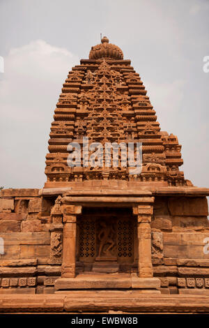 Tempelgebäude aus der Chalukya-Dynastie, UNESCO-Welterbe in Pattadakal, Karnataka, Indien, Asien  |  Chalukya style temple compl Stock Photo