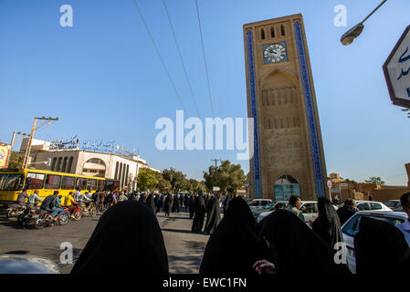 Iranian women on the street in Yazd, Central Iran Stock Photo - Alamy