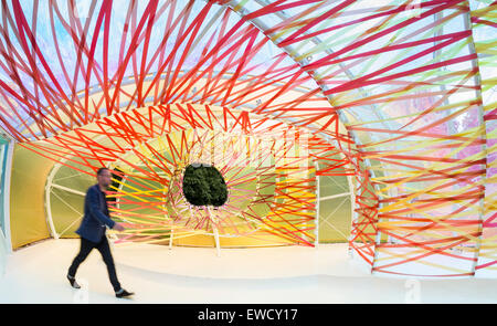 Fisheye view of the interior. Spanish architects selgascano have designed the 15th Serpentine Pavilion. The award-winning studio, headed by José Selgas and Lucía Cano, is the first Spanish architecture practice to be asked to design the temporary Pavilion on the Serpentine’s lawn in London’s Kensington Gardens. In keeping with the criteria of the scheme, this will be the studio’s first new structure in the UK. The design render shows an amorphous, double-skinned, polygonal structure consisting of panels of a translucent, multi-coloured fluorine-based polymer (ETFE) woven through and wrapped li Stock Photo