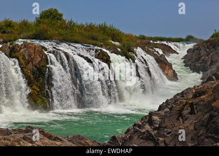 The TAM I DAENG WATERFALL is off the beaten track on the MEKONG RIVER in the 4 Thousand Islands Area (Si Phan Don) near DONE KHO Stock Photo