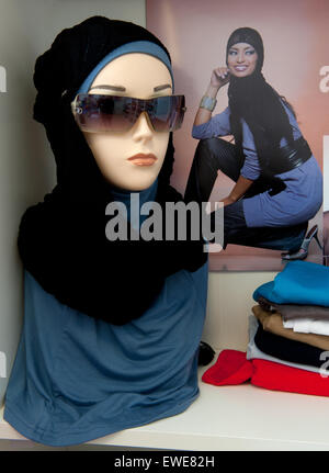 imzadi muslim berlin couture germany alamy