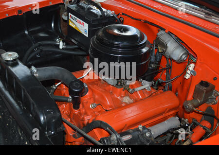 A 1955 Chevrolet 265 V8 Engine Stock Photo - Alamy