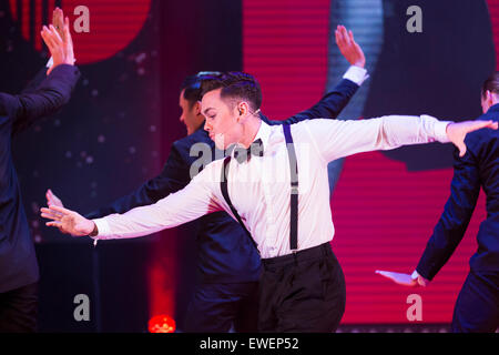 Ray Quinn performing. UK premiere of 'Judy - The Songbook of Judy Garland' - a show celebrating the classic songs of Judy Garland - opens at the New Wimbledon Theatre, London before a UK tour. The show runs from 16 to 20 June 2015. Stock Photo