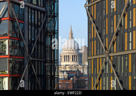 Tight detail with Neo framing St Pauls. Neo Bankside, London, United Kingdom. Architect: Rogers Stirk Harbour + Partners, 2014. Stock Photo