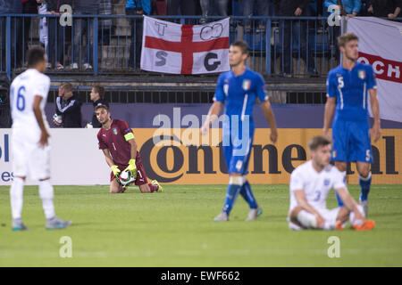 Olomouc, Czech Republic. 24th June, 2015. Francesco Bardi (ITA) Football/Soccer : UEFA Under-21 European Championship Czech Republic 2015 Group B match between England 1-3 Italy at Andruv stadion in Olomouc, Czech Republic . © Maurizio Borsari/AFLO/Alamy Live News Stock Photo