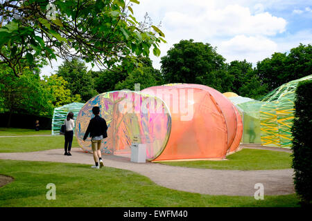 London, UK. 25th June, 2015. As part of it’s annual pavilion commission, the Serpentine gallery opens to the public their latest installation by Spanish architects Jose Salgas and Lucia Cano. Credit: Yanice Idir / Alamy Live News Stock Photo