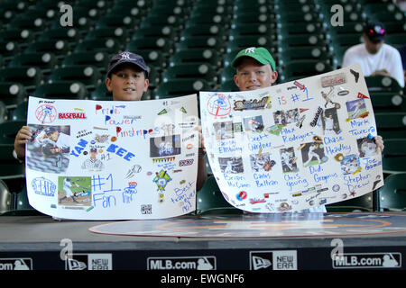 New York Yankees fans hold up signs supporting Yankees manager Joe Torre in  the first inning against the Cleveland Indians during game 3 of the ALDS  against the New York Yankees at