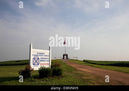 June 26, 2015 - Trimble, Tennessee, U.S - The entrance to the Parks Cemetery Ridge Confederate Memorial Plaza in Trimble, Tennessee. (Credit Image: © Raffe Lazarian/ZUMA Wire/ZUMAPRESS.com) Stock Photo