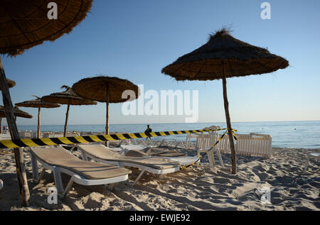 Sousse, Tunisia. 27th June, 2015. The cordoned off beach area of the Imperial Marhaba Hotel in Sousse, Tunisia, 27 June 2015. At least 39 people were killed in the terror attack in the Tunisian beach resort Sousse - most of them tourists. Photo: ANDREAS GEBERT/DPA/Alamy Live News Stock Photo