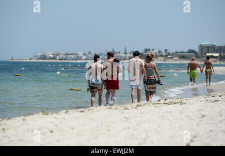 Sousse, Tunisia. 27th June, 2015. Tourists on the beach near the Imperial Marhaba Hotel in Sousse, 27 June 2015. At least 39 people were killed in the terror attack in the Tunisian beach resort Sousse - most of them tourists. Photo: ANDREAS GEBERT/DPA/Alamy Live News Stock Photo