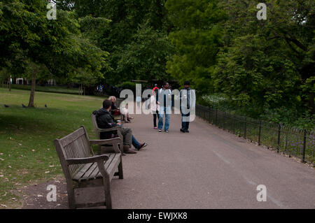 people in st James park London Stock Photo
