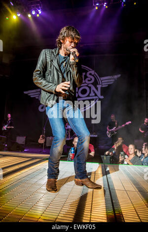 Clarkston, Michigan, USA. 27th June, 2015. CHRIS JANSON performing on the Good Times & Pick Up Lines Tour at DTE Energy Music Theatre in Clarkston Mi on June 27th 2015 © Marc Nader/ZUMA Wire/Alamy Live News Stock Photo