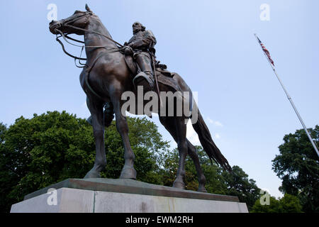 Memphis, Tennessee, USA. 28th June, 2015. The statue of Nathan Bedford Forrest, located at Health Sciences Park in Memphis. Memphis Mayor A.C. Wharton has proposed removing the statue and gravesite amid continued public outcry. © Raffe Lazarian/ZUMA Wire/ZUMAPRESS.com/Alamy Live News Stock Photo