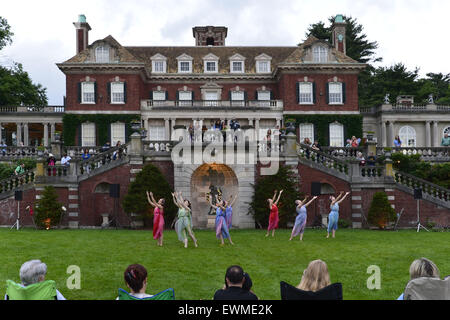 June 28, 2015 - Old Westbury, New York, United States - Lori Belilove & The Isadora Duncan Dance Company, dressed in Renaissance themed tunics, perform on the South Lawn in front of the Mansion of historic Old Westbury Gardens, a Long Island Gold Coast estate, for its Midsummer Night event. (Credit Image: © Ann Parry/ZUMA Wire) Stock Photo