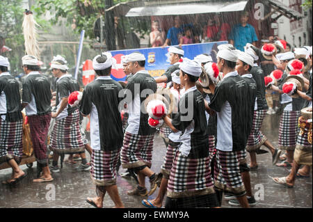 Funeral ceremony for Tjokorda Ngurah Wim Sukawati at Ubud, Bali, Indonesia, 14/05/2013. Stock Photo