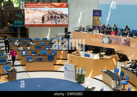 Bonn, Germany. 29th June, 2015. The delegates sit during the 39th meeting of the UNESCO World Heritage Committee in Bonn, Germany, 29 June 2015. Photo: MARIUS BECKER/dpa/Alamy Live News Stock Photo