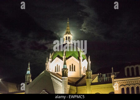 The Art Academy building  with 'Festina Lente' bridge in Sarajevo by night Stock Photo
