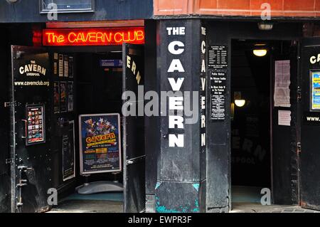 Entrance to the Cavern Club at 10 Mathew Street, The Cavern Quarter, Liverpool, Merseyside, England, UK, Western Europe. Stock Photo