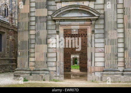 Sutton Scarsdale Hall. The ruin of a Stately home near Chesterfield in Derbyshire, England. Stock Photo