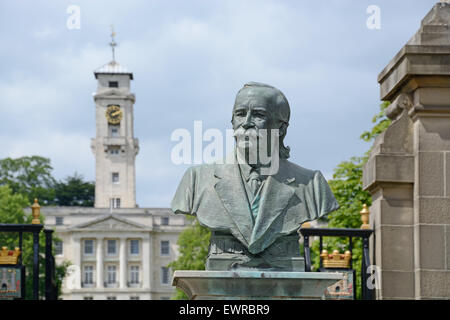 Sir Jesse Boot, bust, Nottingham University. England. Stock Photo