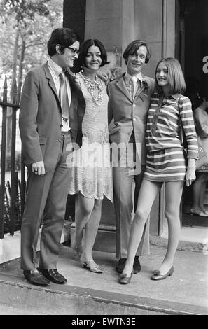 Maxime de la Falaise, weds John McKendry, Curator of Prints at the Metropolitan Museum in New York, pictured at Chelsea Register Office, London, 6th July 1967. The wedding was attended by her daughter Louise de la Falaise aka Loulou (right) and her husban Stock Photo