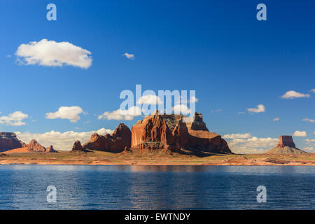 Canyon walls on Lake Powell on the border of Arizona and Utah, USA Stock Photo